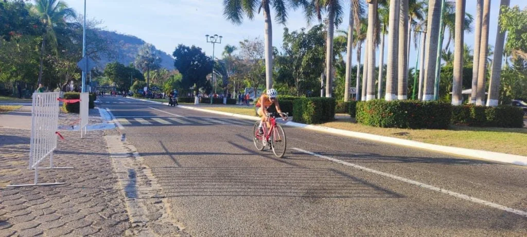 Triatlón Zihuatanejo 2024 Costa Line