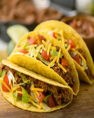 Tacos de cecina con queso